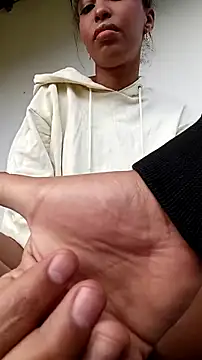 Snapshot of valkirya_7 chatting on 10/09/25, 02:04 valkirya 7 online show from 10/09/25, 02:04