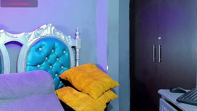 elizabeth rosa21 online show from 12/19/24, 08:23