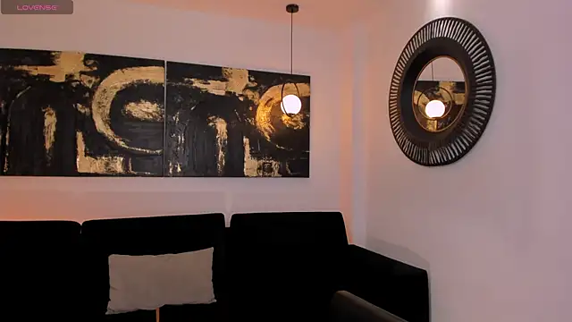 Snapshot of MiaFarrell_ chatting on 04/04/26, 05:10 MiaFarrell online show from 04/04/26, 05:10