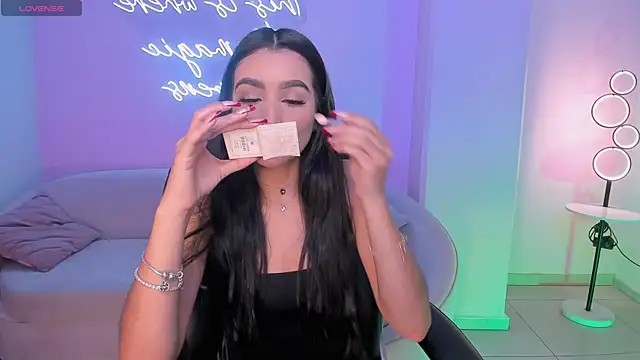 BellaCarteer  online show from 12/17/25, 12:55