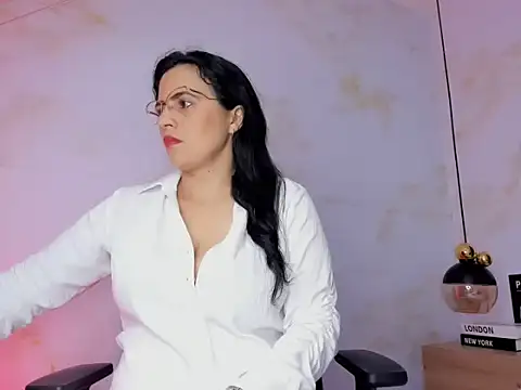 africa holmes online show from 02/08/26, 02:48