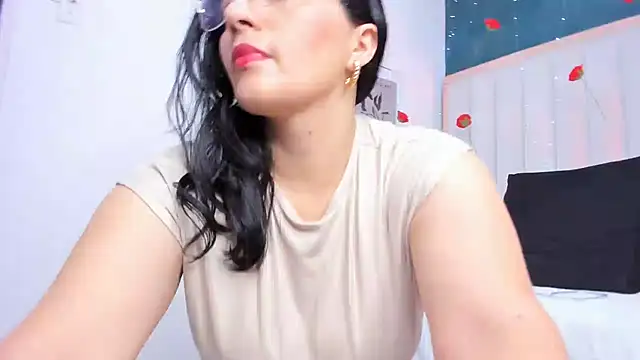 Snapshot of africa_holmes chatting on 03/27/26, 02:28 africa holmes online show from 03/27/26, 02:28