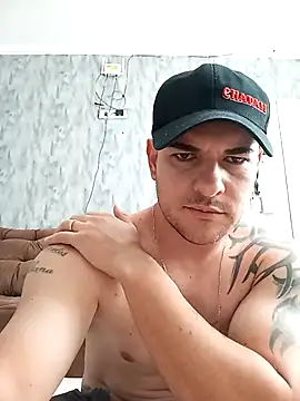 Snapshot of sigma358 chatting on 02/08/25, 07:59 sigma358 online show from 02/08/25, 07:59