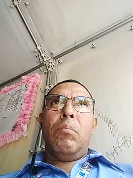 Snapshot of Alex011277 chatting on 10/03/25, 03:53 Alex011277 online show from 10/03/25, 03:53