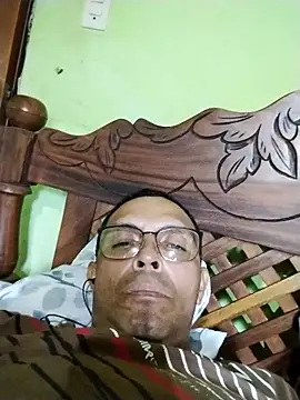 Snapshot of Alex011277 chatting on 10/08/25, 07:33 Alex011277 online show from 10/08/25, 07:33