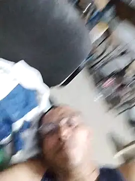 Snapshot of Alex011277 chatting on 11/09/25, 03:49 Alex011277 online show from 11/09/25, 03:49