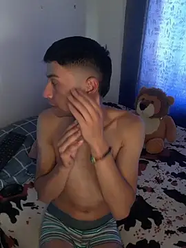 Snapshot of 1418edwar chatting on 04/18/26, 04:33 1418edwar online show from 04/18/26, 04:33