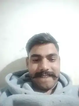 Snapshot of Solomen00 chatting on 01/03/25, 05:31 Solomen00 online show from 01/03/25, 05:31