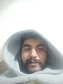 Snapshot of Solomen00 chatting on 01/11/25, 05:40 Solomen00 online show from 01/11/25, 05:40