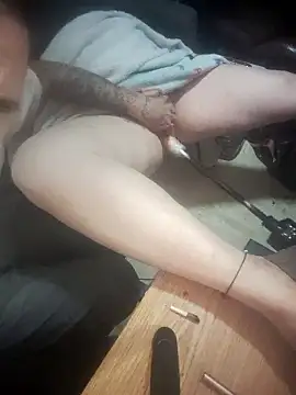 Snapshot of DaddyDifferent chatting on 01/10/26, 11:34 DaddyDifferent online show from 01/10/26, 11:34