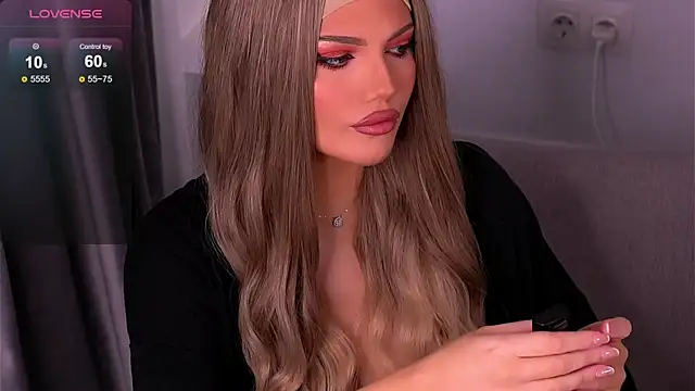 Snapshot of Graciane_Lee chatting on 09/24/25, 12:19 Graciane Lee online show from 09/24/25, 12:19