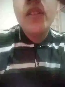 Snapshot of mllujjF chatting on 12/14/24, 05:14 mllujjF online show from 12/14/24, 05:14