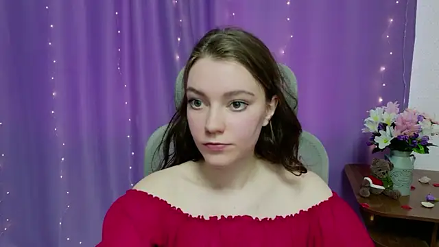 Snapshot of Lana__Cute_ chatting on 04/15/26, 01:40 Lana Cute online show from 04/15/26, 01:40