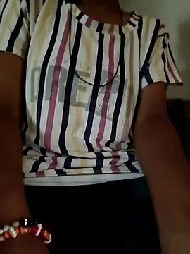 Snapshot of Soniyahotty chatting on 10/13/25, 06:13 Soniyahotty online show from 10/13/25, 06:13