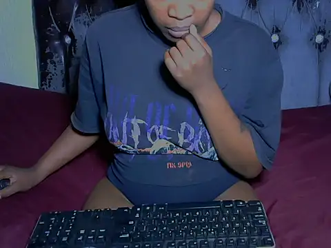 BrickyGirl online show from 12/13/24, 08:26