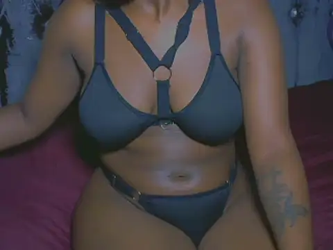 BrickyGirl online show from 12/17/24, 01:29