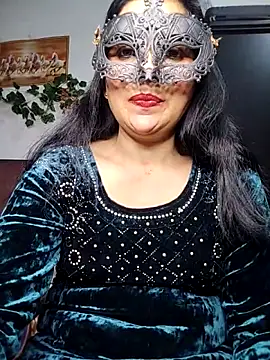 Snapshot of sexy_bhabhi69 chatting on 11/21/25, 05:00 sexy bhabhi69 online show from 11/21/25, 05:00