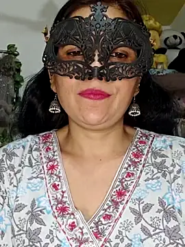 Snapshot of sexy_bhabhi69 chatting on 06/12/26, 05:12 sexy bhabhi69 online show from 06/12/26, 05:12