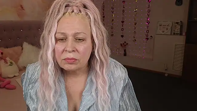 Penelope Pinky online show from 02/25/25, 02:33