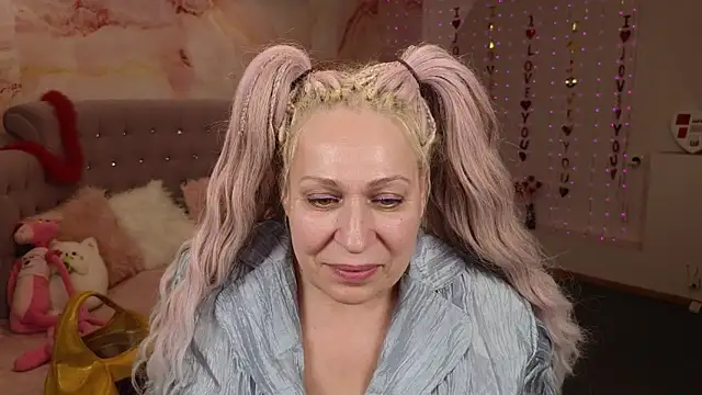 Penelope Pinky online show from 03/11/25, 08:53