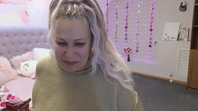 Penelope Pinky online show from 03/17/25, 07:24