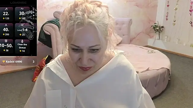 Snapshot of Penelope_Pinky chatting on 04/03/26, 11:41 Penelope Pinky online show from 04/03/26, 11:41