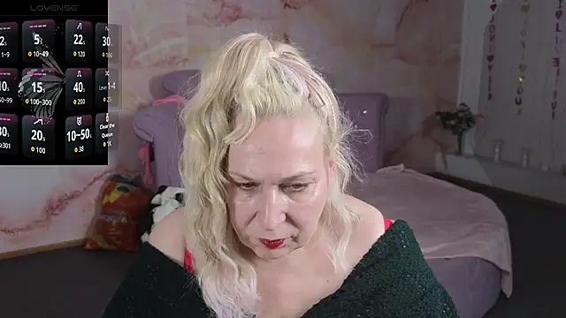 Snapshot of Penelope_Pinky chatting on 06/10/26, 12:26 Penelope Pinky online show from 06/10/26, 12:26
