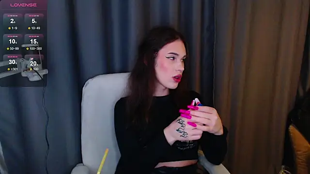 Snapshot of Cassie_Bae chatting on 03/04/25, 08:49 Cassie Bae online show from 03/04/25, 08:49