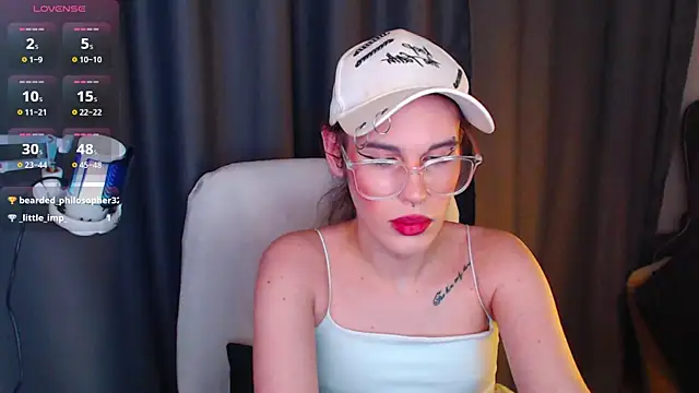 Snapshot of Cassie_Bae chatting on 03/11/25, 12:33 Cassie Bae online show from 03/11/25, 12:33