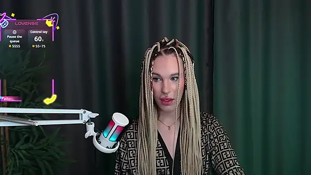 Cassie Bae online show from 12/16/25, 04:17