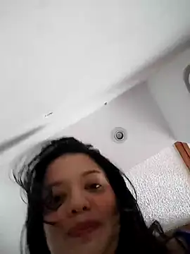 Snapshot of milufontier chatting on 01/14/25, 07:32 milufontier online show from 01/14/25, 07:32