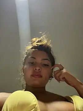 Nicollygriu online show from 02/03/26, 03:04