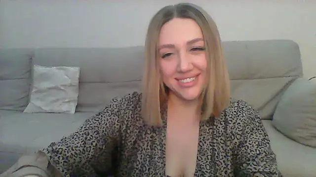 Snapshot of VickyLove047 chatting on 02/05/25, 10:55 VickyLove047 online show from 02/05/25, 10:55