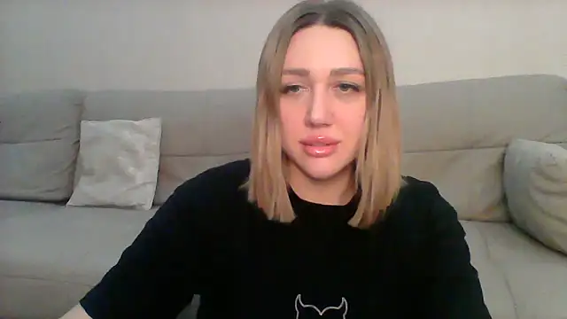 Snapshot of VickyLove047 chatting on 02/13/25, 06:48 VickyLove047 online show from 02/13/25, 06:48