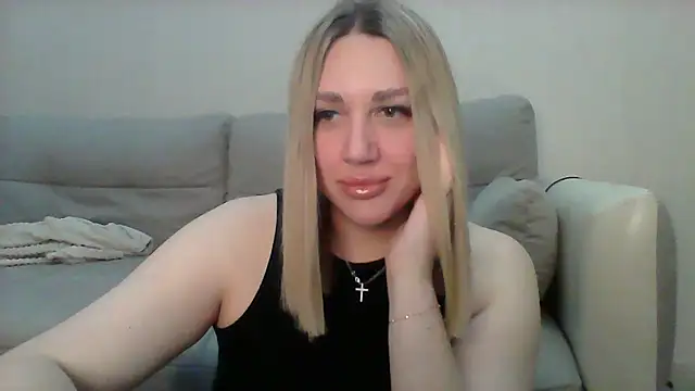 Snapshot of VickyLove047 chatting on 09/15/25, 05:57 VickyLove047 online show from 09/15/25, 05:57