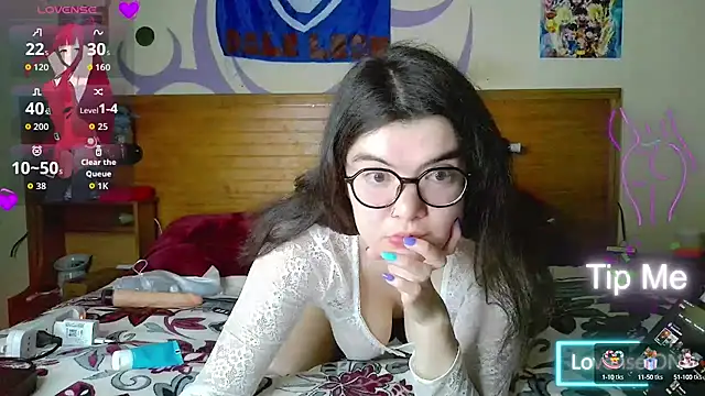 Snapshot of MilahHot13 chatting on 09/14/25, 01:38 MilahHot13 online show from 09/14/25, 01:38