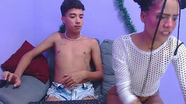 Snapshot of Hot_kleo chatting on 12/15/24, 12:18 Hot kleo online show from 12/15/24, 12:18