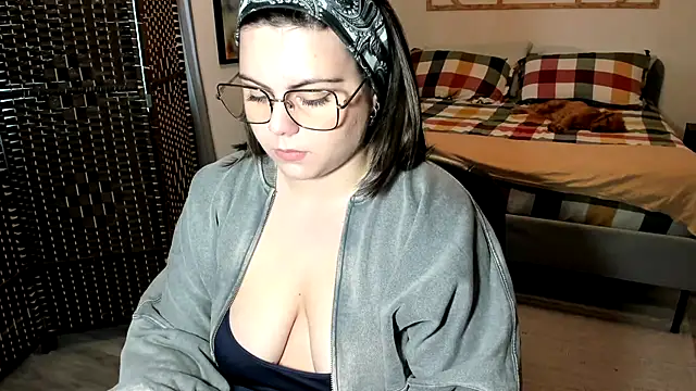 Snapshot of raiazane23 chatting on 11/21/25, 11:09 raiazane23 online show from 11/21/25, 11:09