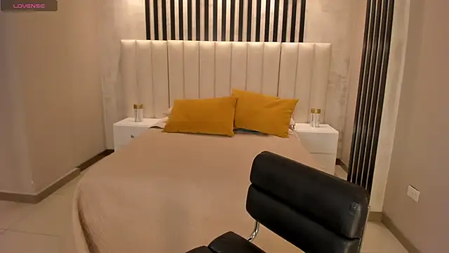 FernandaX1 online show from 03/06/25, 06:26