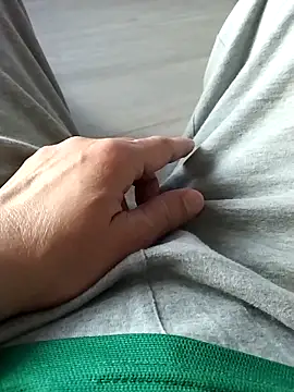 Snapshot of Dannydy2015 chatting on 01/28/25, 01:39 Dannydy2015 online show from 01/28/25, 01:39