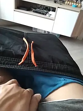 Snapshot of Dannydy2015 chatting on 10/11/25, 02:22 Dannydy2015 online show from 10/11/25, 02:22