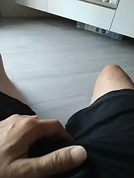 Snapshot of Dannydy2015 chatting on 10/16/25, 12:55 Dannydy2015 online show from 10/16/25, 12:55