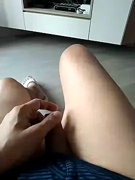 Snapshot of Dannydy2015 chatting on 04/20/26, 01:41 Dannydy2015 online show from 04/20/26, 01:41