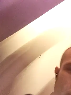 Snapshot of Auntiestoy chatting on 12/16/25, 08:30 Auntiestoy online show from 12/16/25, 08:30