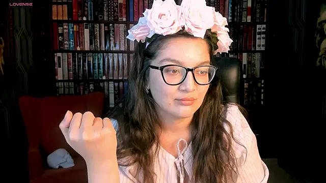 ZarifaBev online show from 10/31/25, 10:22