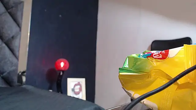 Snapshot of Allison_Dubois chatting on 12/20/24, 08:34 Allison Dubois online show from 12/20/24, 08:34