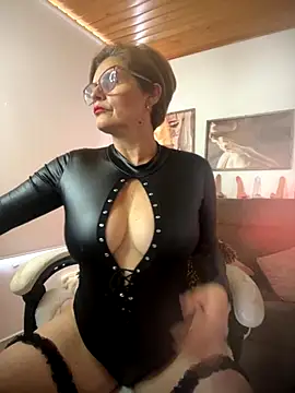 Adeellee  online show from 09/09/25, 05:12