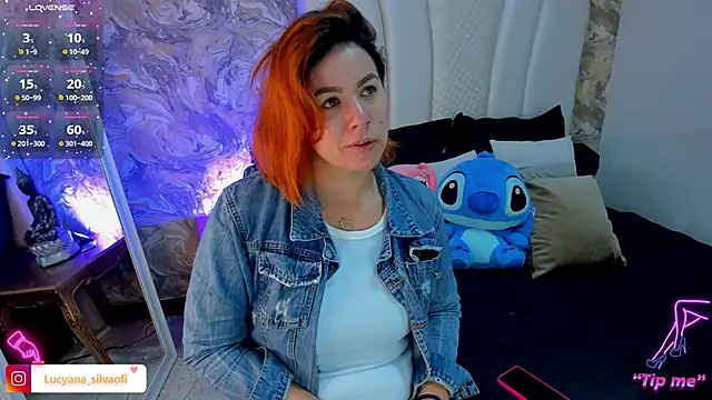 LucyanaSilva online show from 02/02/25, 10:57