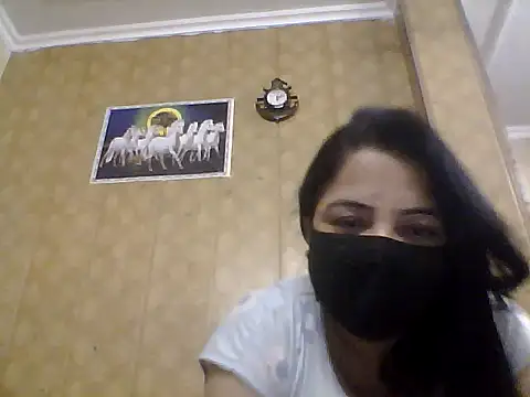 Snapshot of hornycoupleJandS chatting on 05/01/26, 06:23 hornycoupleJandS online show from 05/01/26, 06:23
