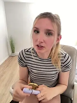 Snapshot of AnnyBelleX chatting on 04/23/26, 02:41 AnnyBelleX online show from 04/23/26, 02:41